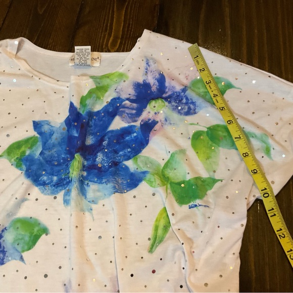 NWT Rebecca Malone White Tee with Blue and Green Floral Accents - Picture 4 of 8